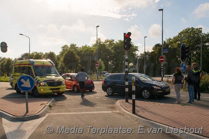 Mediaterplaatse ongeval hoofdweg hoofddorp 22082016 Image00004