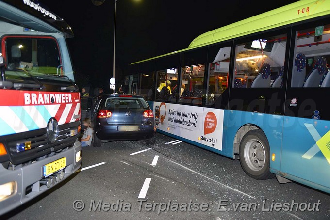 MediaTerplaatse ongeval auto bus hdp 26082016 Image00001