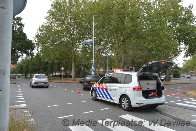 Mediaterplaatse ongeval auto tegen paal leiden 07082018 Image00202