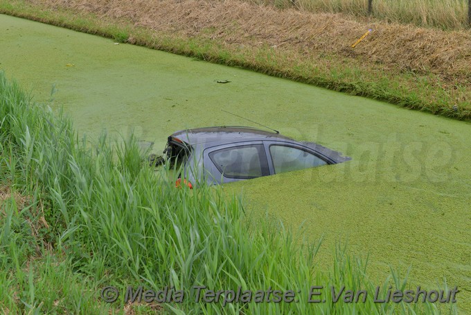 Mediaterplaatse auto te water rijsenhout 18082018 Image00003