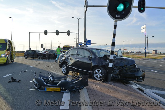 Mediaterplaatse ongeval Rozenburg N201 met letsel 20082018 Image00005