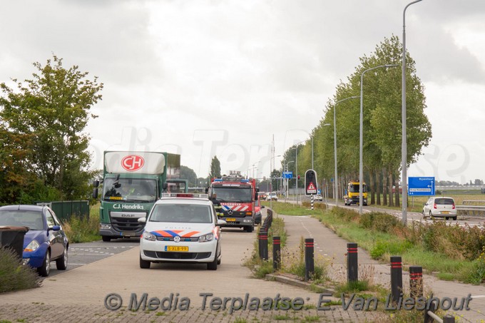 Mediaterplaatse ongeval gevaarlijkestof vrachtwagen chauffeur hoofddorp 27082018 Image00002