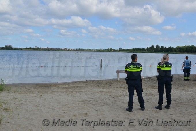 Mediaterplaatse zwemmers zoek toolenburgplas hoofddorp 17072018 Image00002