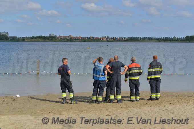 Mediaterplaatse zwemmers zoek toolenburgplas hoofddorp 17072018 Image00003