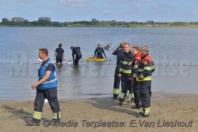 Mediaterplaatse zwemmers zoek toolenburgplas hoofddorp 17072018 Image00004