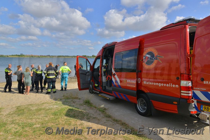 Mediaterplaatse zwemmers zoek toolenburgplas hoofddorp 17072018 Image00005