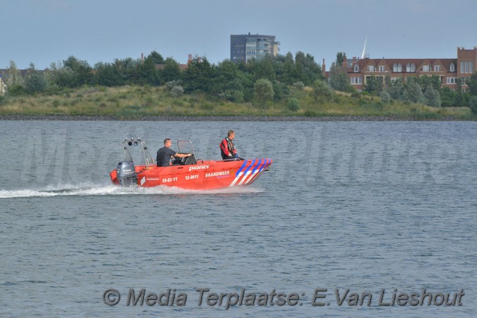 Mediaterplaatse zwemmers zoek toolenburgplas hoofddorp 17072018 Image00009