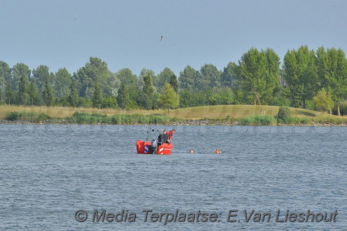 Mediaterplaatse zwemmers zoek toolenburgplas hoofddorp 17072018 Image00010
