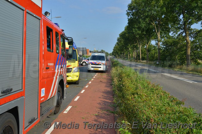 Mediaterplaatse auto in tuin hoofddorp 18072018 Image00006