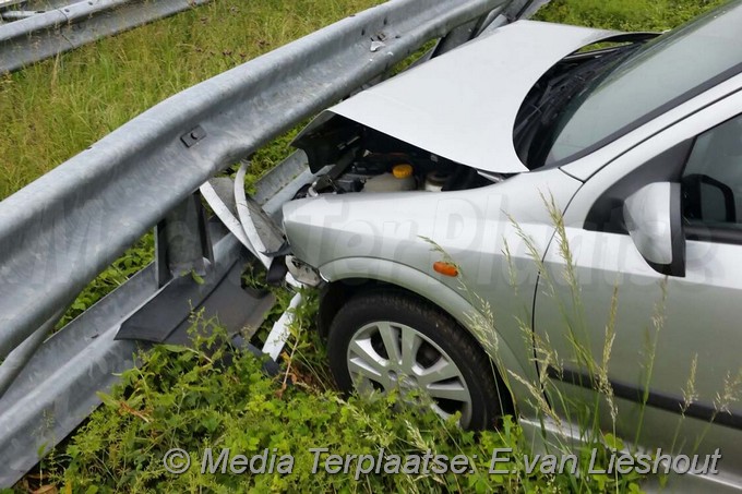 Mediaterplaatse ongeval auto a4 nieuw vennep 04062016 Image00005