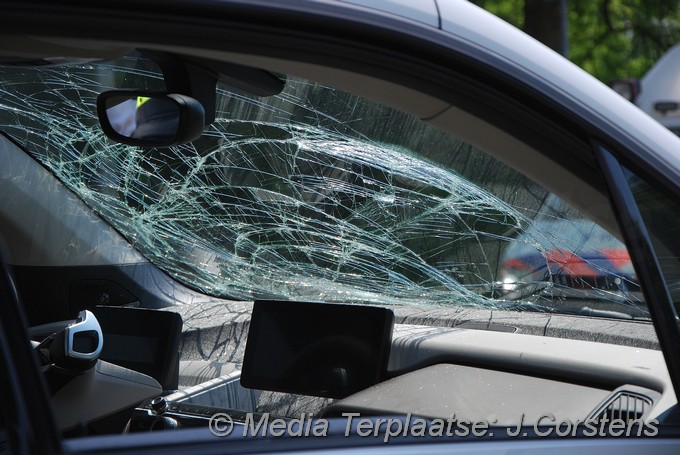 Mediaterplaatse ongeval auto fietsers ldp 04062016 Image00006