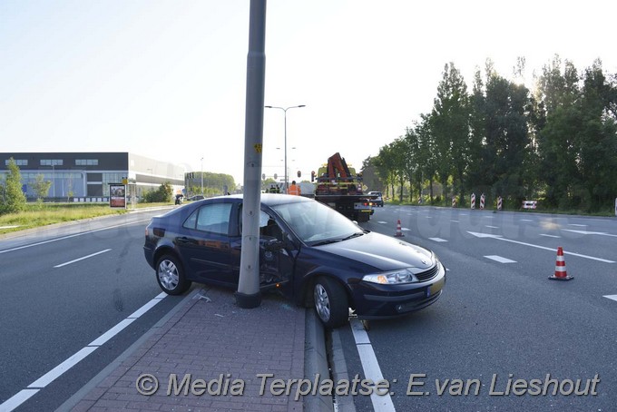 Mediaterplaatse ongeval fokkerweg oudemeer 06062016 Image00002