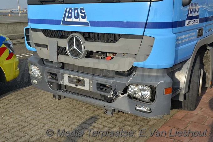 MediaTerplaatse ongeval met vrachtwagen rozenburg 07032018 Image00004