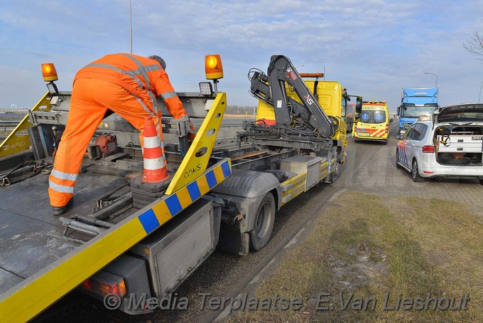 MediaTerplaatse ongeval met vrachtwagen rozenburg 07032018 Image00010