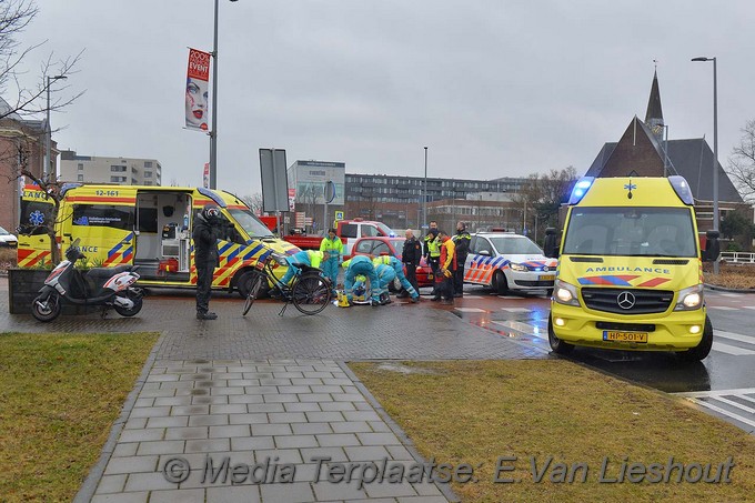 Mediaterplaatse ongeval zwaar fietser kruisweg hoofddorp 08032018 Image00004