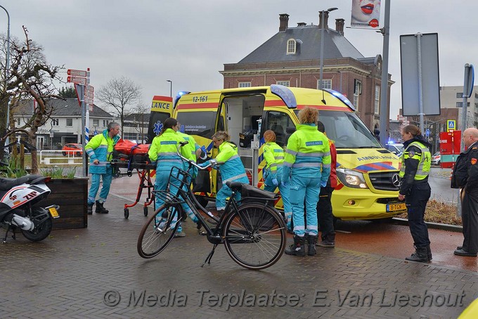 Mediaterplaatse ongeval zwaar fietser kruisweg hoofddorp 08032018 Image00007