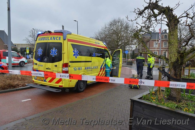 Mediaterplaatse ongeval zwaar fietser kruisweg hoofddorp 08032018 Image00009