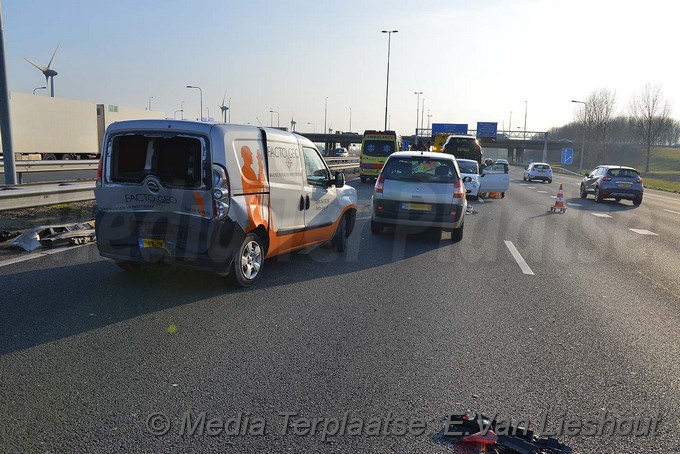 Mediaterplaatse ongeval vier auto a4 burgerveen 14032018 Image00005