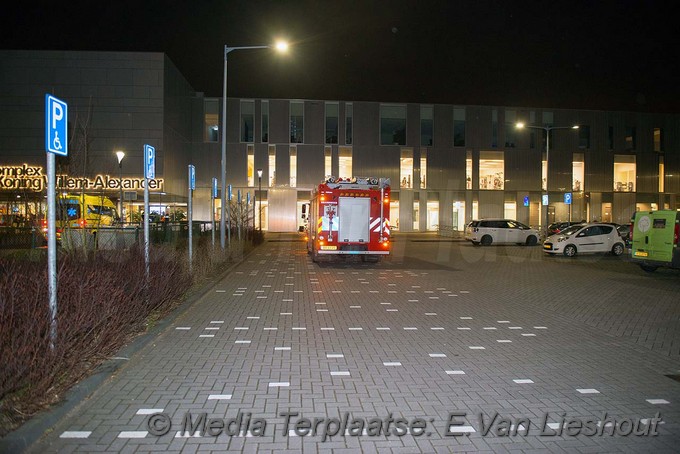 Mediaterplaatse trauma helikopter land op rotonden bennebroekerweg hoofddorp 16032018 Image00001
