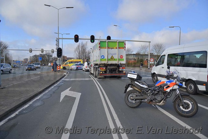 Mediaterplaatse ongeval vuilniswagen klapt op voorligger n196 aalsmeer 23032018 Image00004