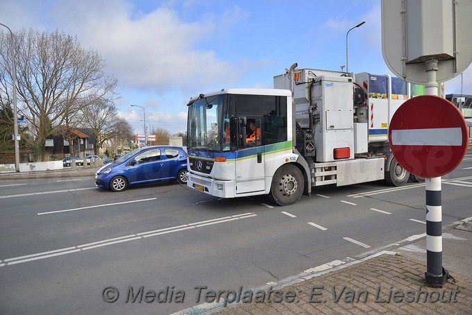Mediaterplaatse ongeval vuilniswagen klapt op voorligger n196 aalsmeer 23032018 Image00006