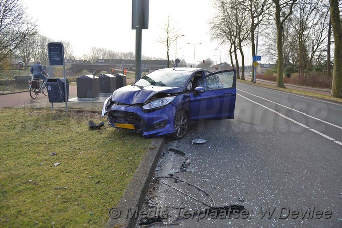 Mediaterplaatse ongeval auto auto paxlaan 26032018 Image00002