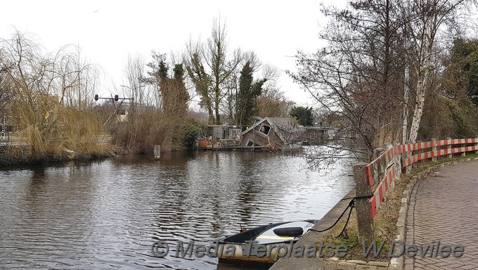 Mediaterplaatse woonboot geborgen leiden 29032018 Image00001