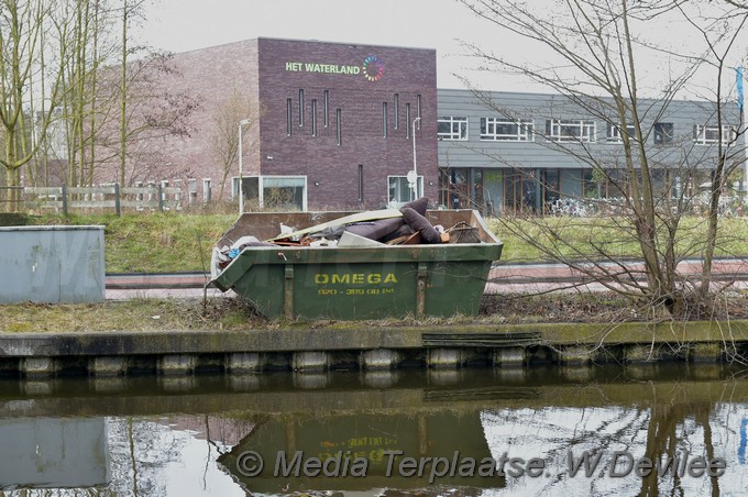 Mediaterplaatse woonboot geborgen leiden 29032018 Image00003