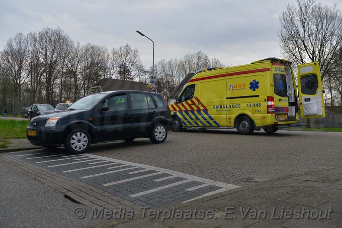 Mediaterplaatse fietser klapt op auto Hoofddorp 31032018 Image00004