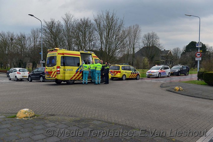 Mediaterplaatse fietser klapt op auto Hoofddorp 31032018 Image00006