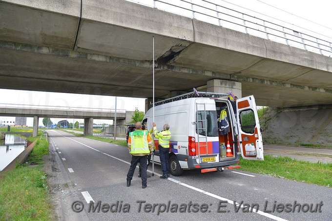 Mediaterplaatse ongeval vrachtwagen met kraan vast viaduct noordwijkerhout 06052019 Image00012