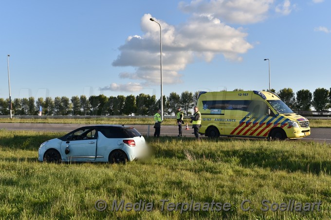Mediaterplaatse Auto van de weg A4 hoofddorp 12052019 Image00001