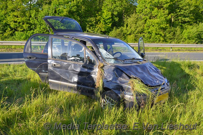 Mediaterplaatse Auto over de kop n201 hoofddorp 12052019 Image00006