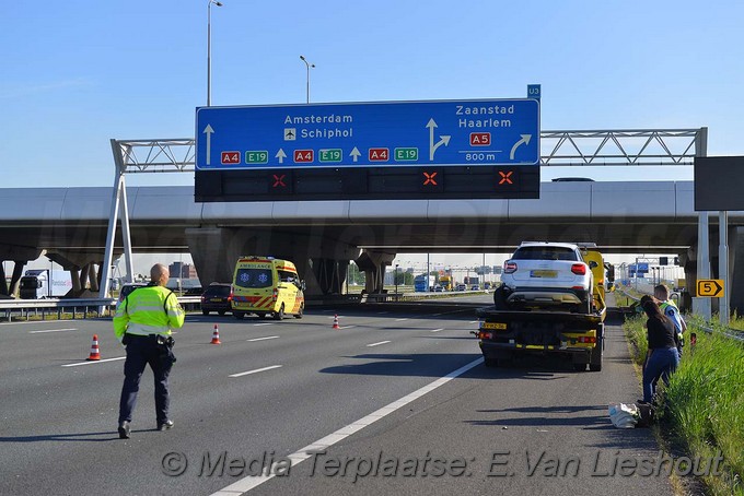 Mediaterplaatse ongeval auto op kant rozenburg a4 nh 24052019 Image00014