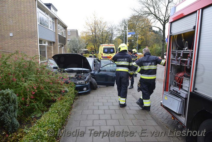 Mediaterplaatse auto uit de bocht badhoevedorp 15112016 Image00002