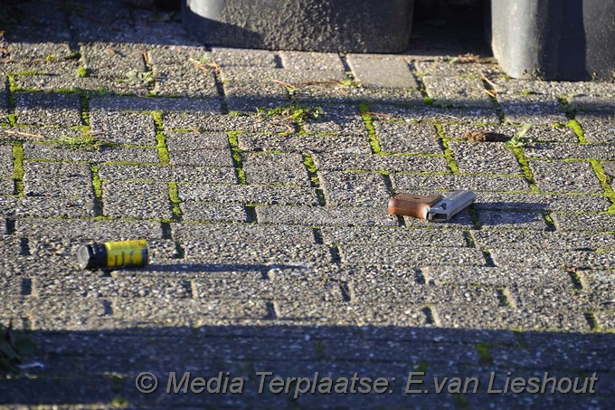 Mediaterplaatse onderzoek ivm politie schiet hoofddorp 28112016 Image00005