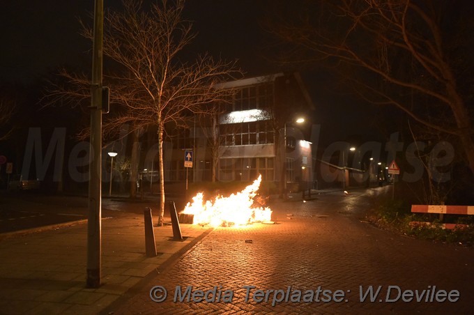 MediaTerplaatse auto greppel zoeterwoude 31122017 Image00230
