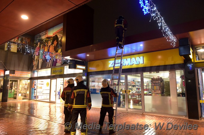 MediaTerplaatse auto greppel zoeterwoude 31122017 Image00231