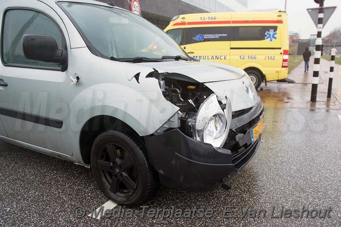 MediaTerplaatse ongeval Taurusavenue scooter auto hoofddorp 15012018 Image00011