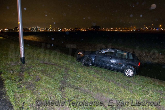 MediaTerplaatse ongeval auto uit bocht hoofddorperdreef hoofddorp 15012018 Image00007