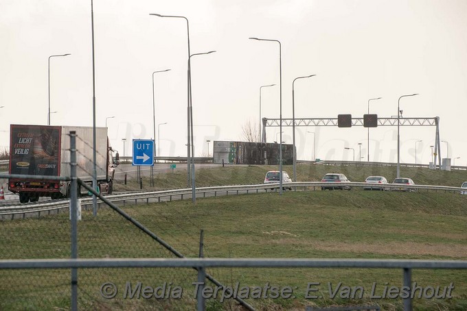 MediaTerplaatse storm pakt autos haarlemmermeer 18012018 Image00008