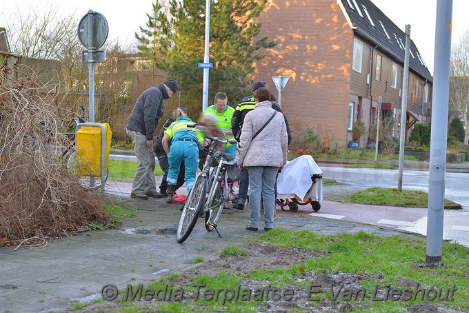 MediaTerplaatse paxlaan hoofddorp gladheid fietser plat 21012018 Image00002