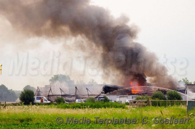 MediaTerplaatse grote brand boesingheliede 02082017 Image00019