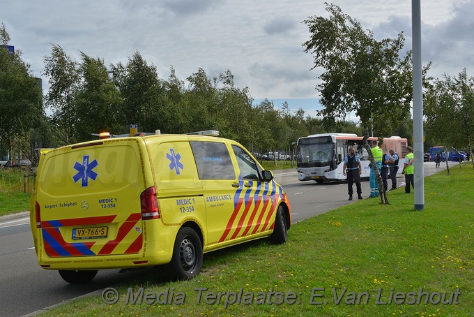 MediaTerplaatse vader dochter ongeval persoon bus schiphol 11082017 Image00005