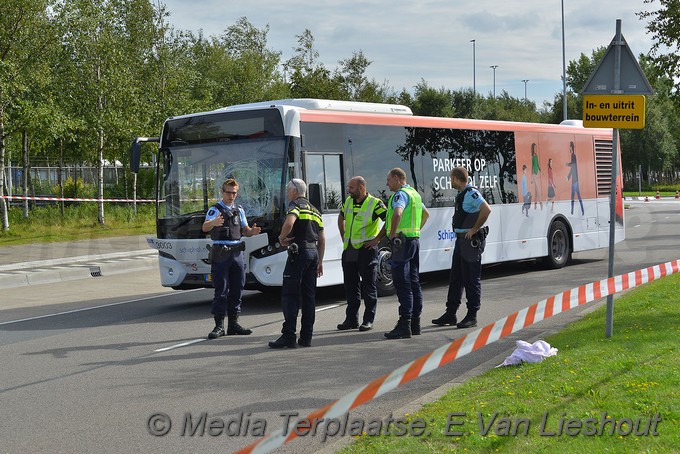 MediaTerplaatse vader dochter ongeval persoon bus schiphol 11082017 Image00013