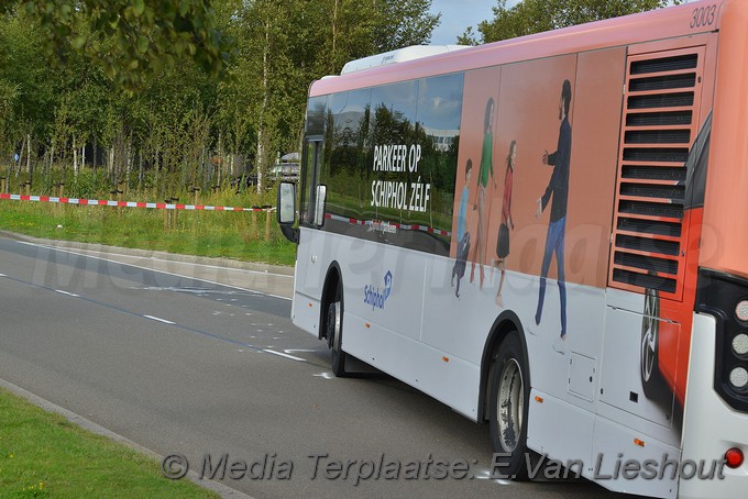 MediaTerplaatse vader dochter ongeval persoon bus schiphol 11082017 Image00017