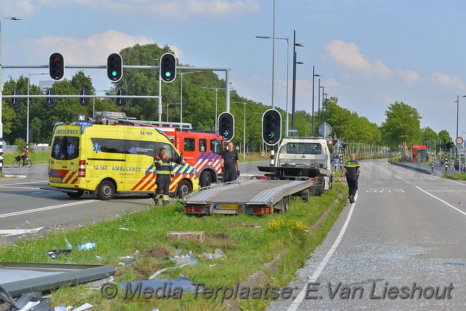 MediaTerplaatse ongeval bushokje hoofddorp 14082017 Image00007