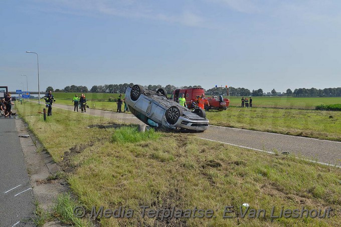 MediaTerplaatse ongeval brandweer auto kop sloot a4 nvp 22082017 Image00025