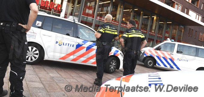 Mediaterplaatse vechten in supermarkt hoofddorp 01082019 Image00014