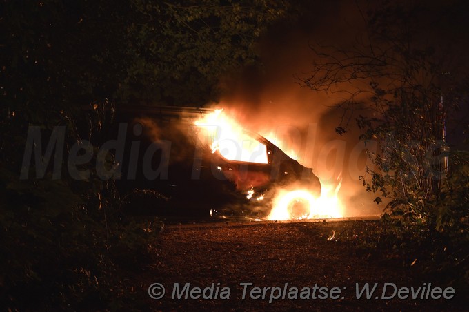 Mediaterplaatse bestelbus brand warmond 31082019 Image00001